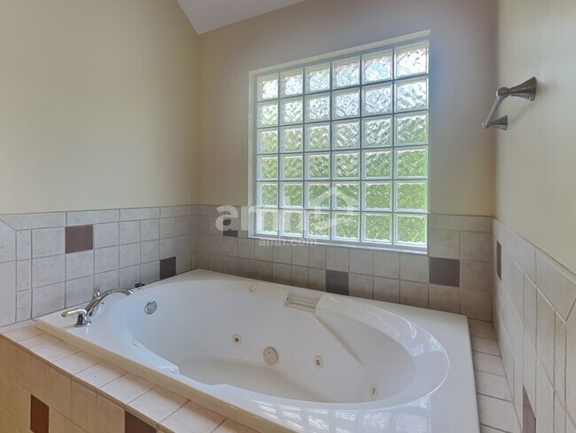 Building Photo - 5217 Trumpet Vine Ln