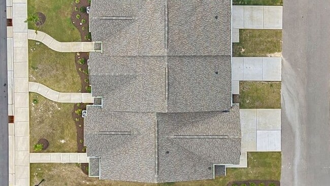 Building Photo - 307 Spaight Acrs Wy