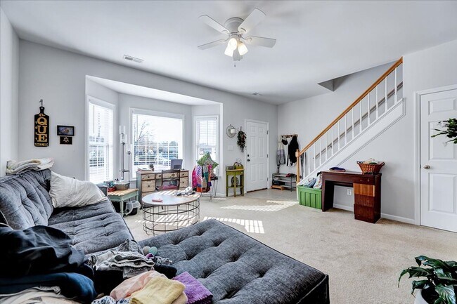 Building Photo - 2BR/2.5BA Clayton Townhouse