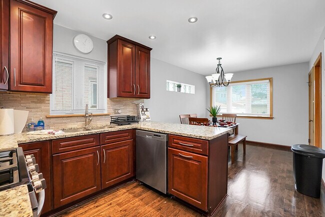 Building Photo - 6059 W 64th St