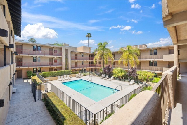 Building Photo - 17000 Burbank Blvd