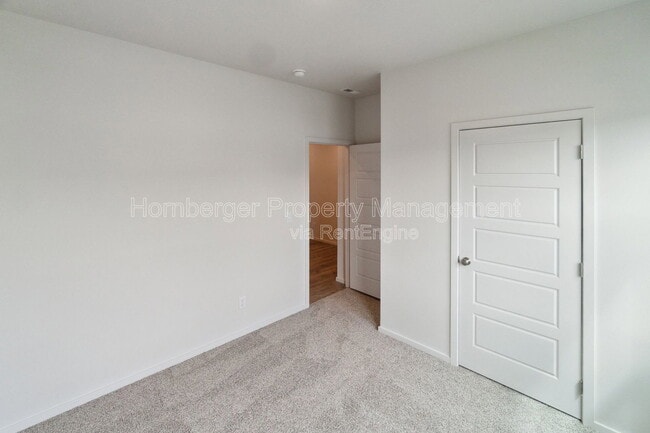 Building Photo - 5508 W Jamestown Ln