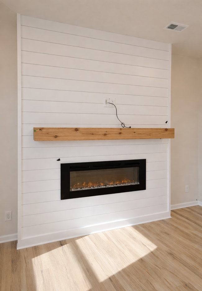 Building Photo - 5015 Weddington Rd