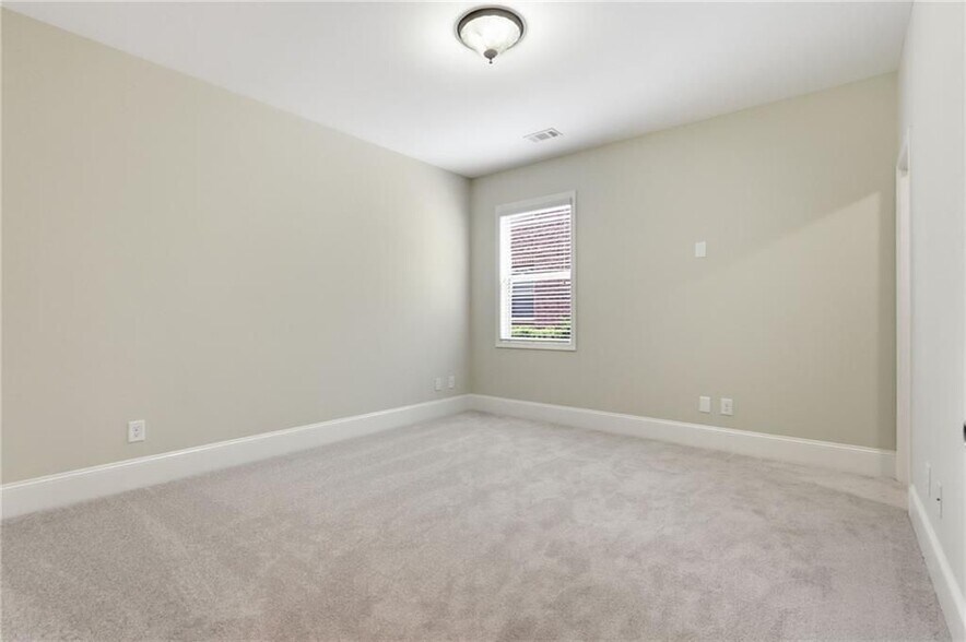Building Photo - 1515 Riva Ridge