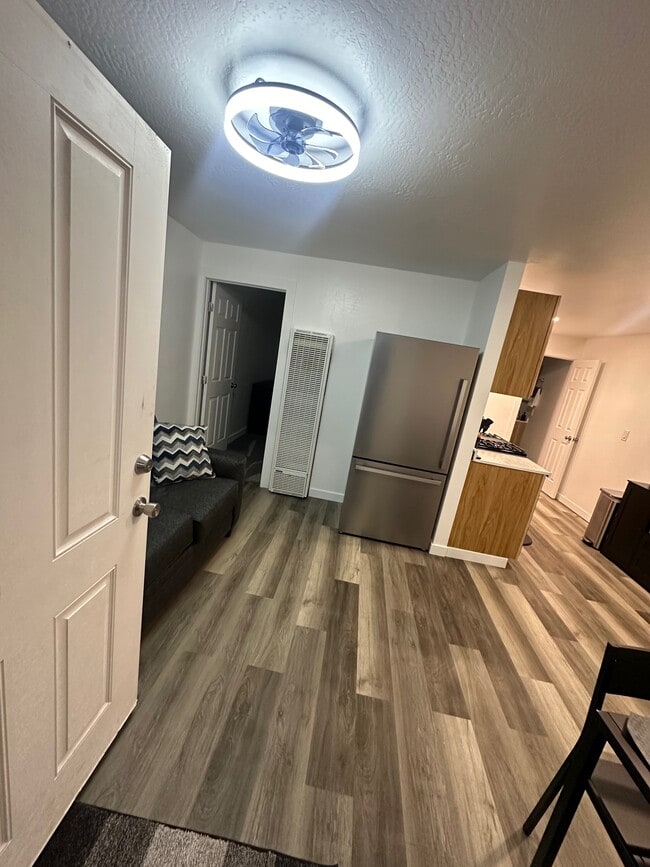 Building Photo - Icon Executive Suites LLC