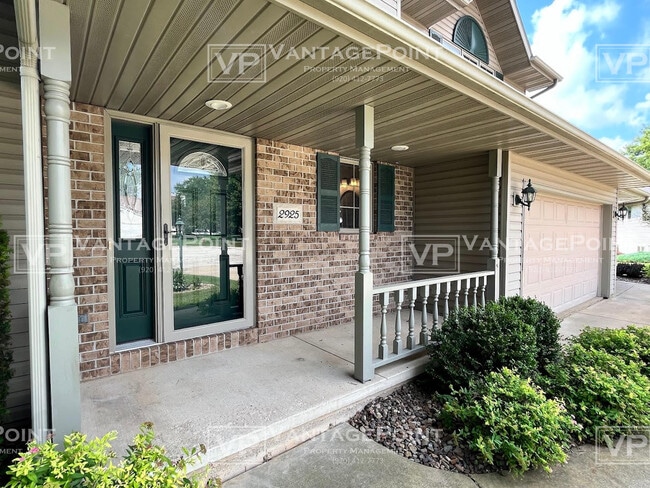 Building Photo - 2925 Baylite Dr