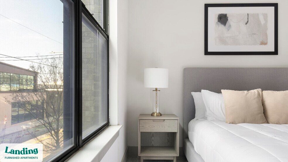 Building Photo - 930 Howell Mill Rd NW