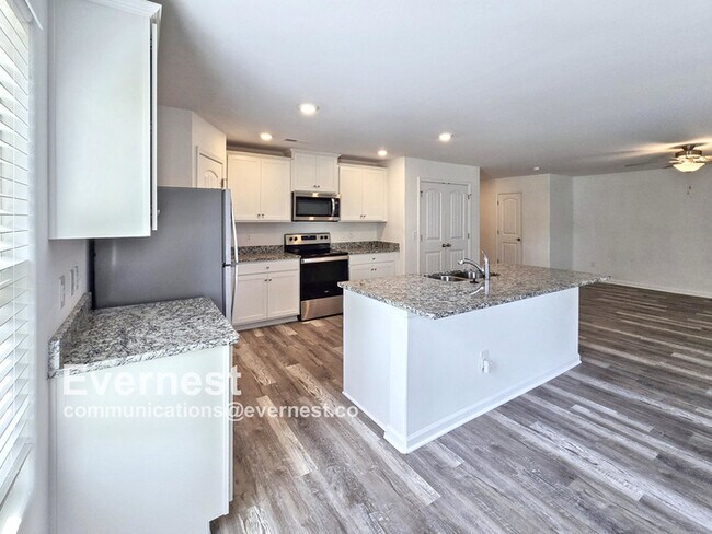 Building Photo - 4039 Meredith Woods Ln