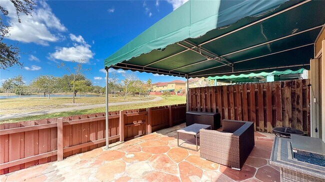 Building Photo - 17360 NW 69th Ct