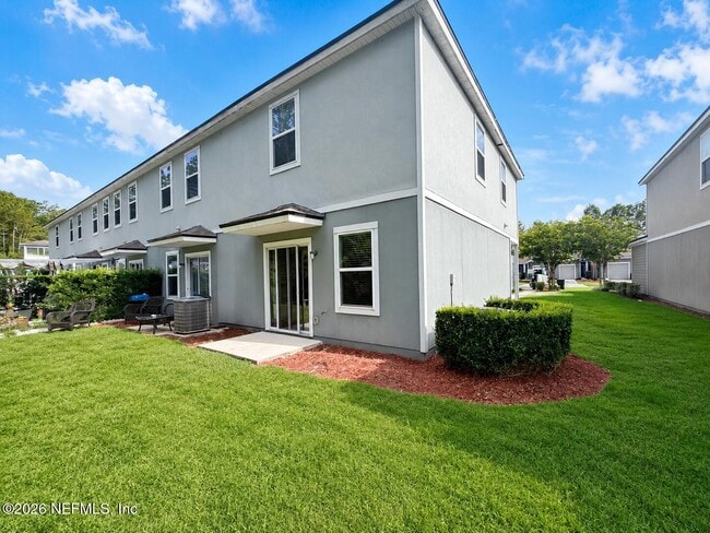 Building Photo - 650 Servia Dr