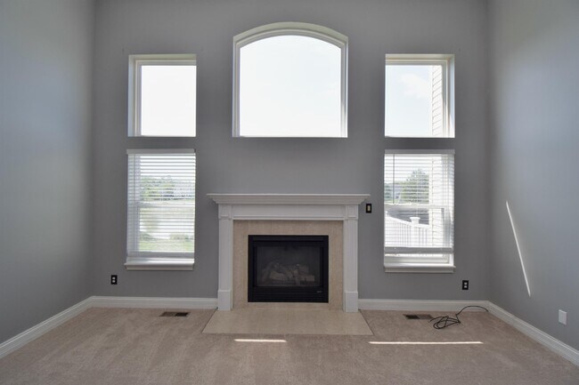 Building Photo - 5167 Elm Leaf Trail