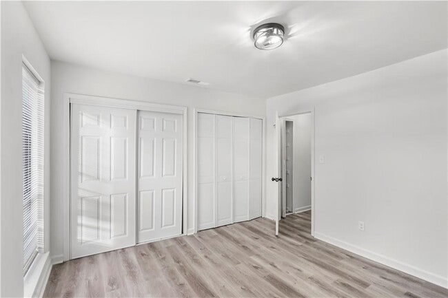 Building Photo - 4705 Mariners Dr