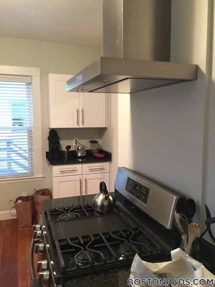 Building Photo - 23A Kelly Rd