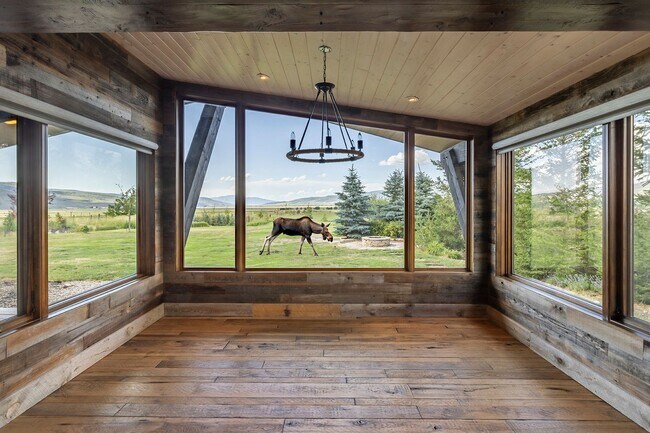 Building Photo - Ranch home in Kamas