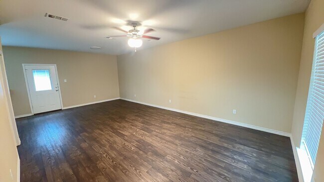Building Photo - 3604 Barnacle Dr