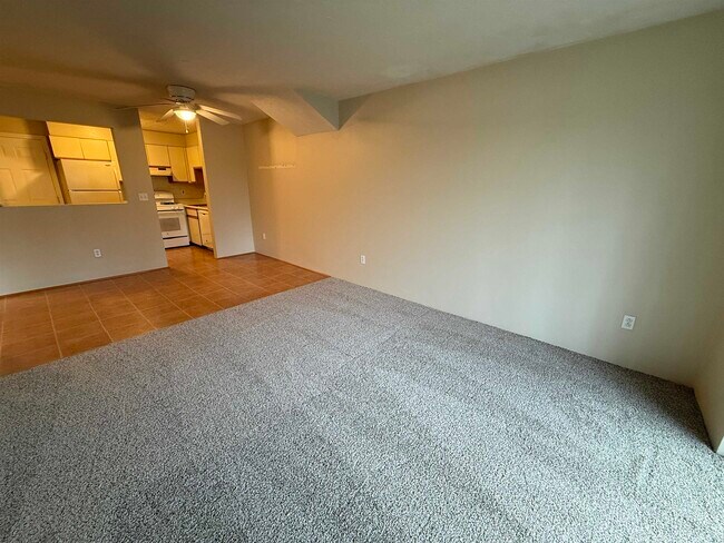 Building Photo - 383 Huse Rd