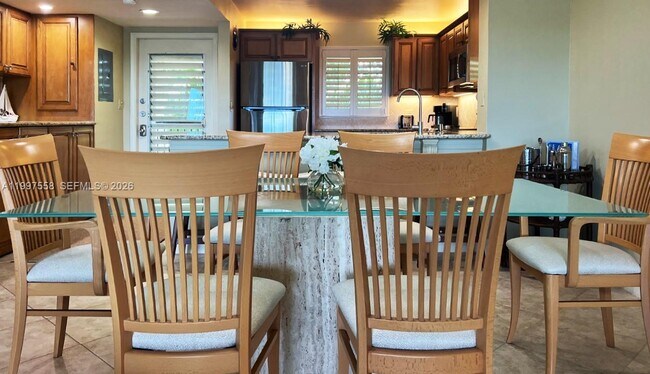 Building Photo - 96000 Overseas Hwy