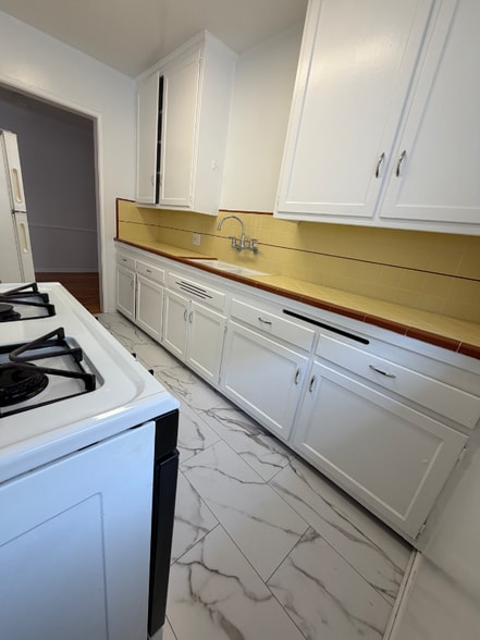 Building Photo - 5826 Gregory Ave