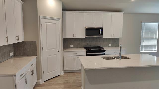 Building Photo - 3710 Canyon Dr