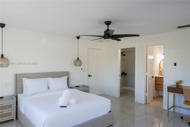 Building Photo - 13355 SW 207th Ave