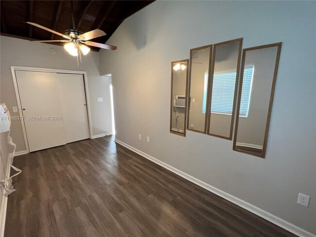 Building Photo - 1001 S 22nd Ct