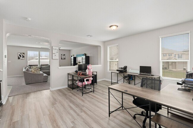Building Photo - 2318 Themis Wy