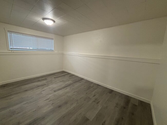 Building Photo - 2248 Madrona Dr SE