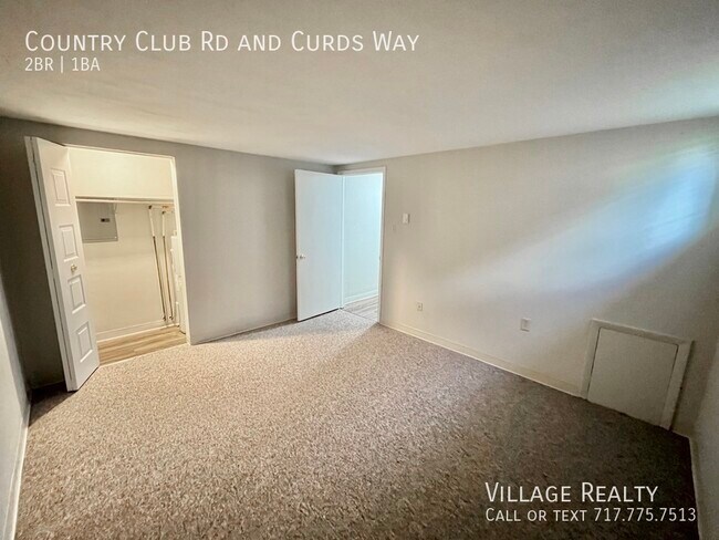 Building Photo - 671 Country Club Rd