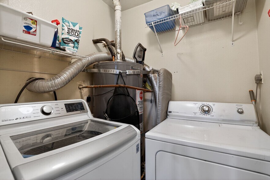 Building Photo - 2381 Archwood Ln