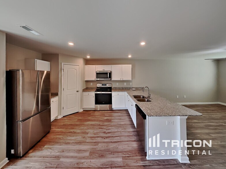 Building Photo - 4623 Sweet Bulb Ln
