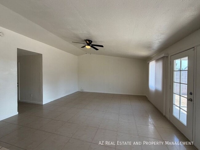 Building Photo - 6723 W Encanto Blvd