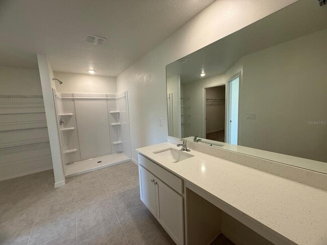 Building Photo - 293 Lafleur St