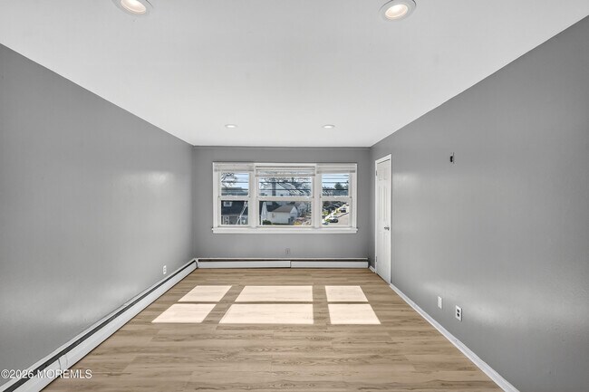 Building Photo - 217 Orange Ave