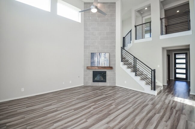 Building Photo - 28402 Eli Eagle St