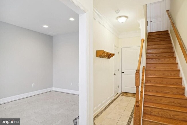 Building Photo - 11 Gardenside Pl