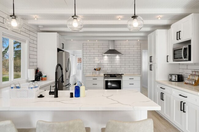 Building Photo - 3413 N 8th St