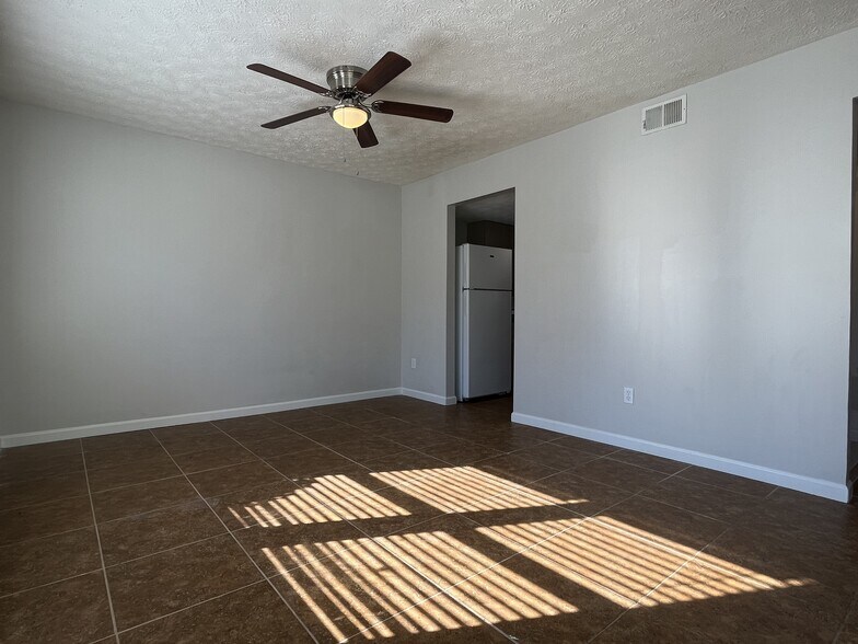 Building Photo - 3749 Meadow Rue Ln
