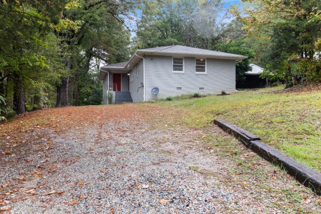 Building Photo - 1814 House Ave