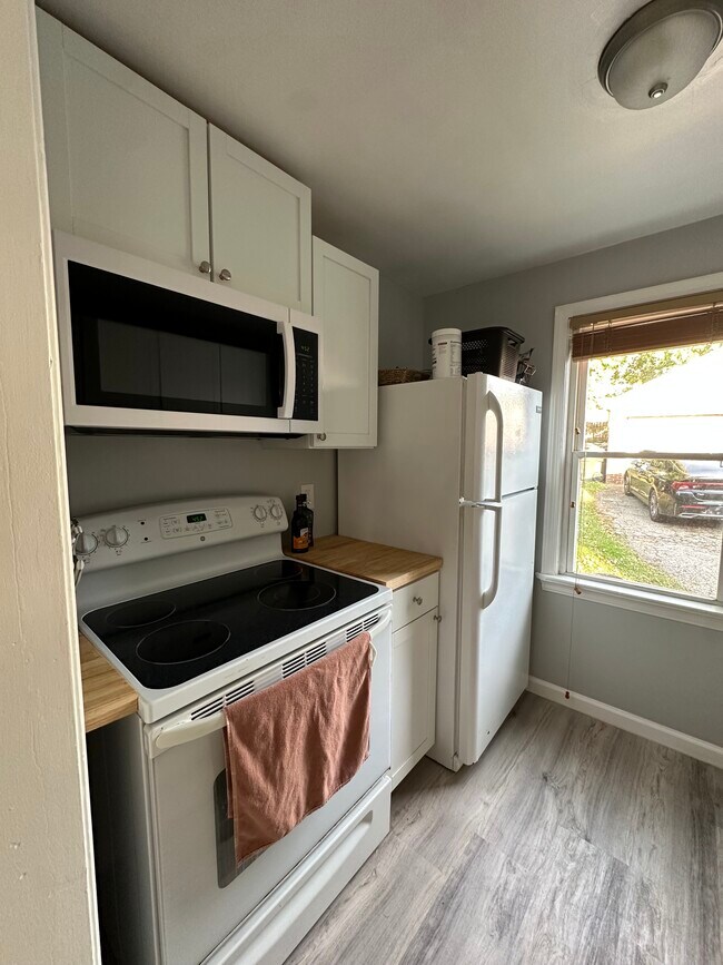 Kitchen - 2053 11th St