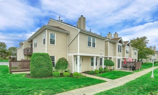 Building Photo - 3404 Whispering Hills Dr
