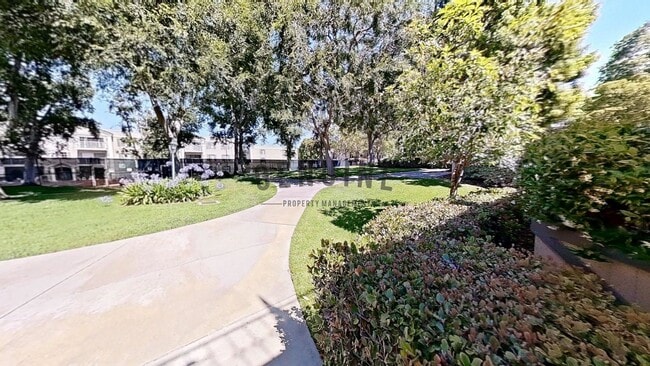 Building Photo - 2 Bedroom ~ Live in the Heart of South Coa...