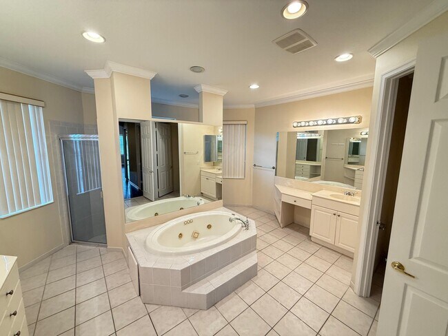Building Photo - 11238 Manderly Ln