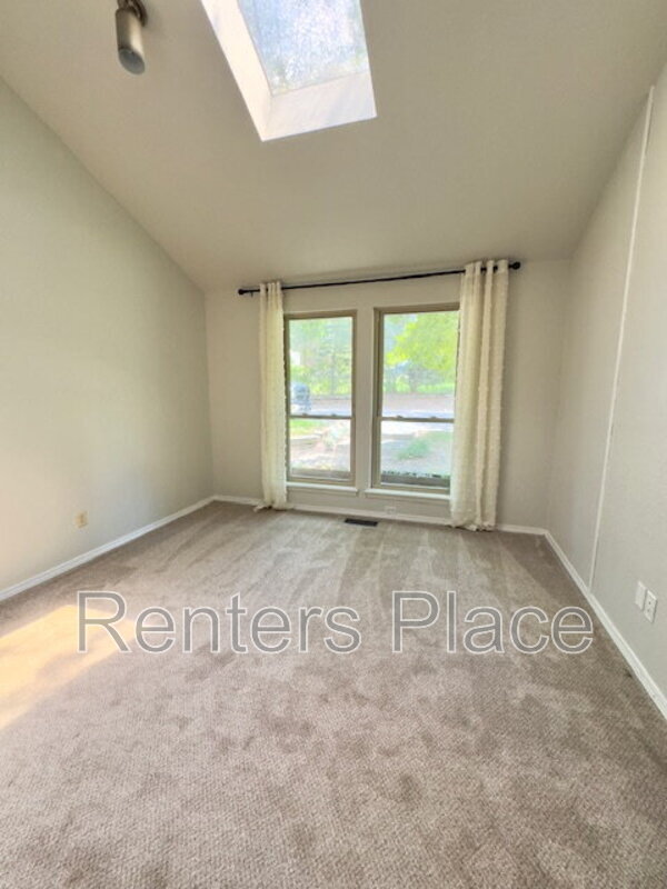 Building Photo - 6315 E 98th Pl