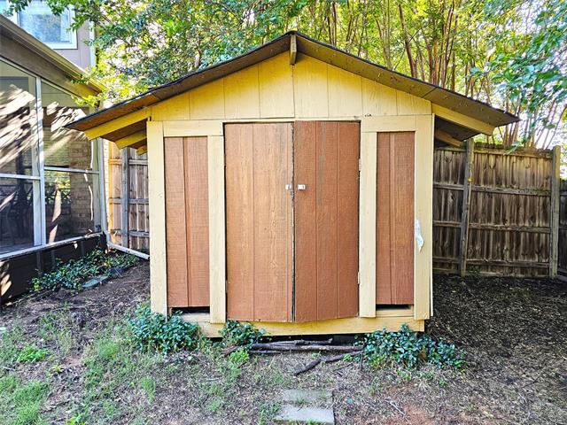 Building Photo - 3926 White Oak Ct