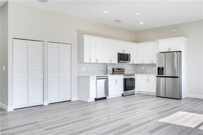 Building Photo - 1132 Cummings St E