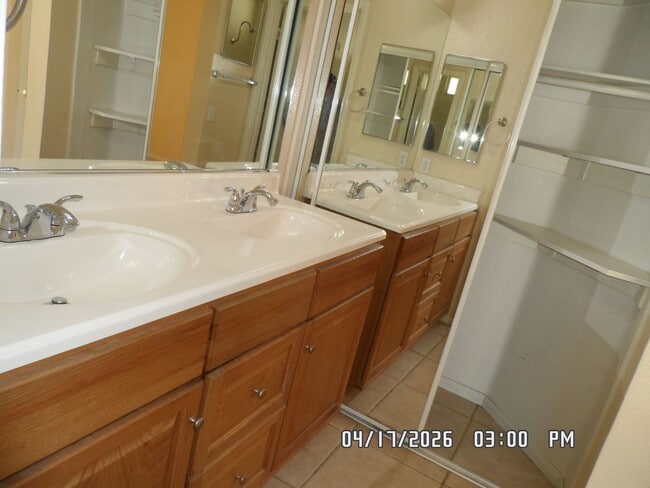 Building Photo - 3 Bedrooms, 2 Bathrooms, approx. 1392 sq. ft., 2 Car Garage, Covered Patio, Fenced, Play house,