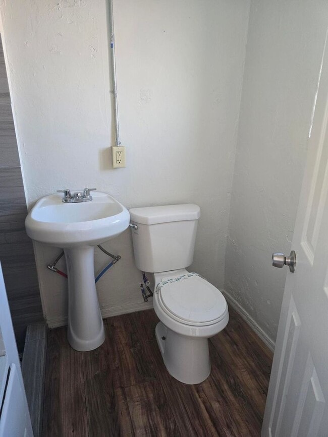 Building Photo - 2309 S 4th Ave