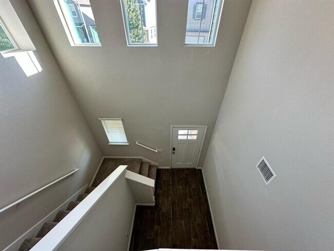 Building Photo - 14010 Luisium View