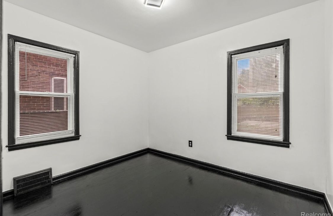 Building Photo - 10609 Stratman St