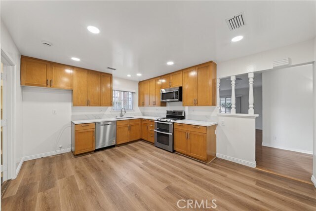 Building Photo - 4201 Franklin Ave